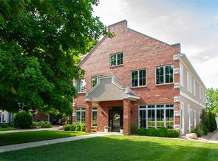 410 Franklin St, Pella, IA 50219