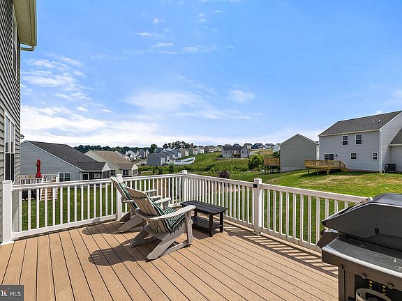 5th image of 211 Darlington Ct