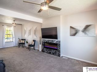 19606 T St, Omaha, NE 68135