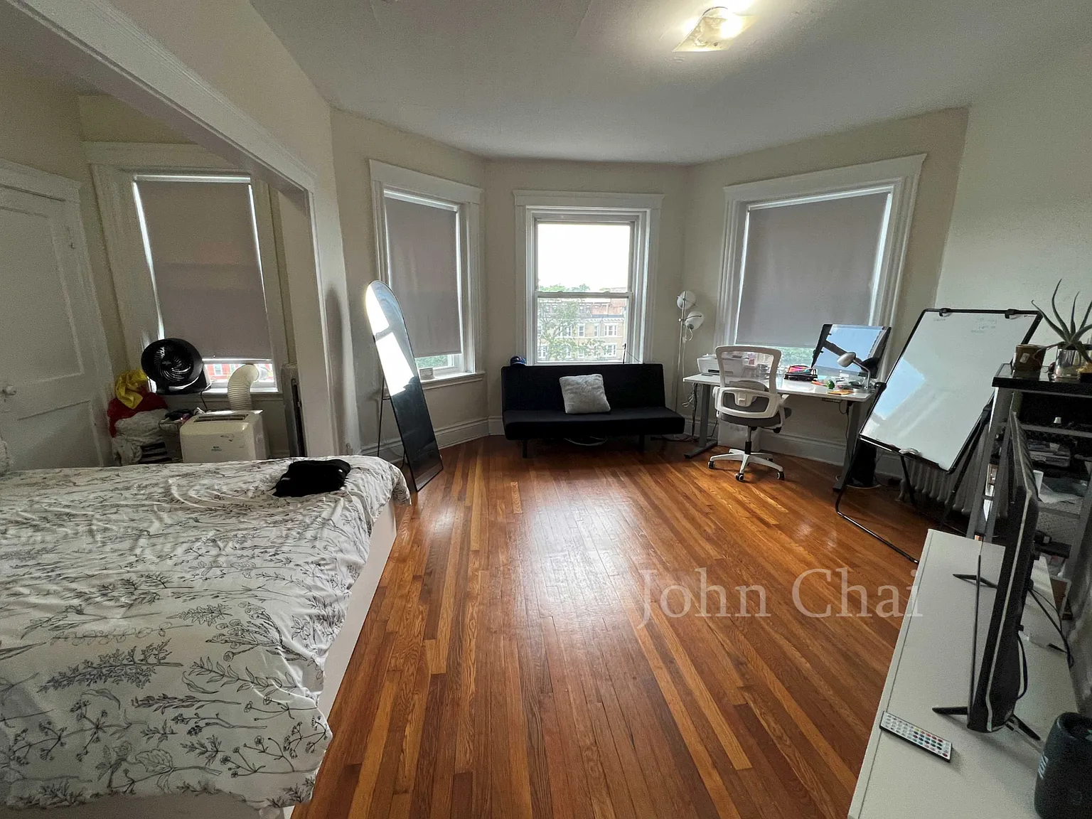 Studio, 550 sqft, $2,165 — Photo 2
