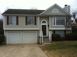 2083 Raintree Pl, Lithonia, GA 30058