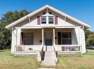 221 E Allison St, Nevada, MO 64772
