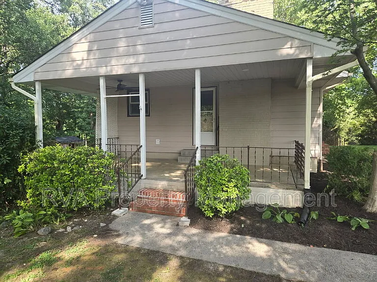 4476 Country Walk Ln — Photo 3