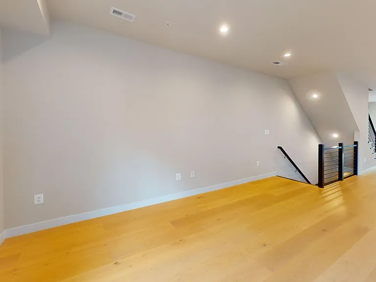 4923 1/2 A St SE #2 — Photo 7