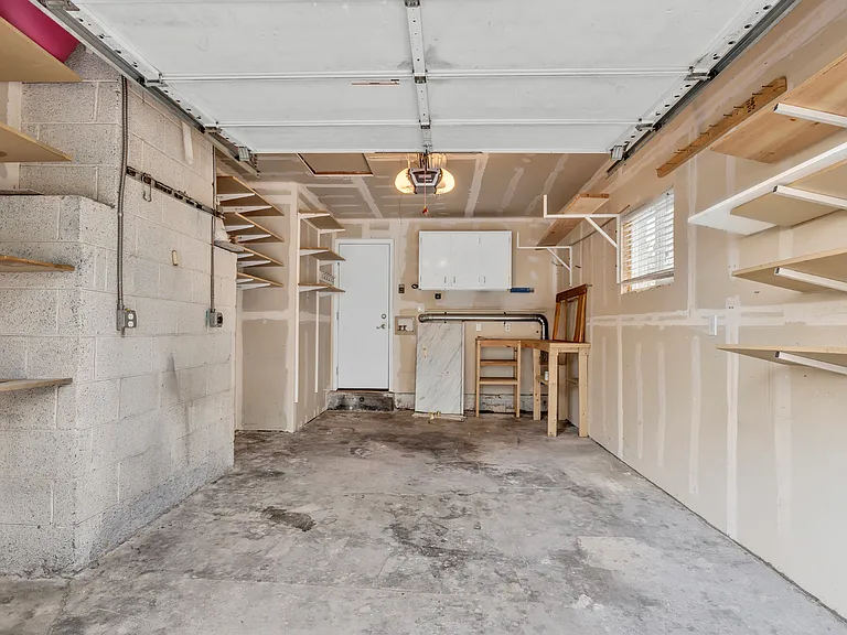 437 S Lamar St — Photo 15