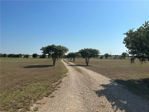 3234 Wolf Ln, Valley Mills, TX 76689