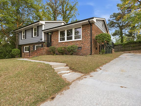 2nd image of 2308 Blacklan Cir