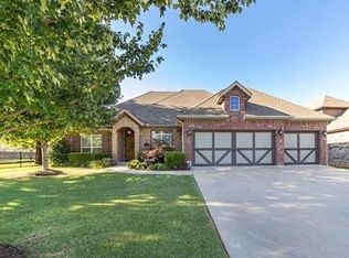 1661 Whippoorwill Ln, Bentonville, AR 72713