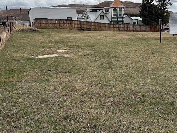 5th image of 239 W Bennett Ave