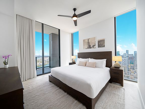 3rd image of 601 NE 1st Ave #3.2