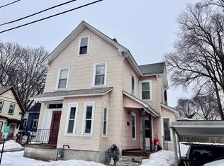 15 Barclay St, Lowell, MA 01851