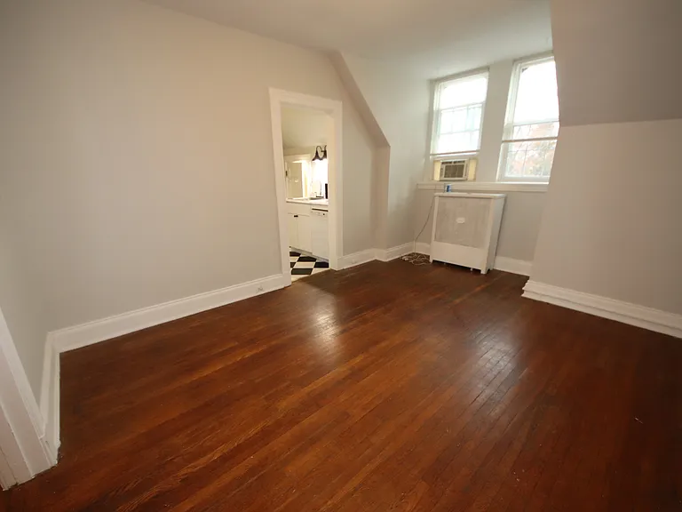 4109 Roland Ave #3F — Photo 3
