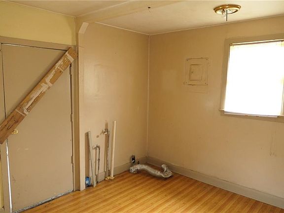 4th image of 402 S Mabel St