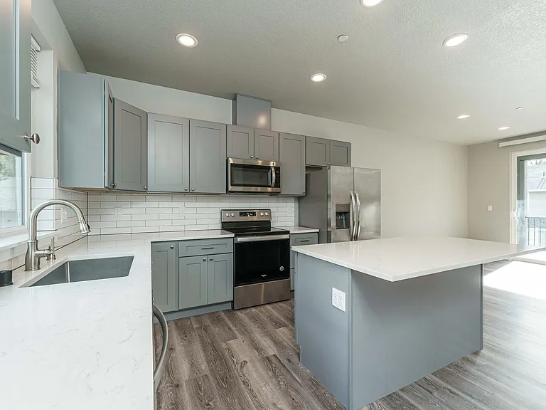 804 NW 7th Ave — Photo 11
