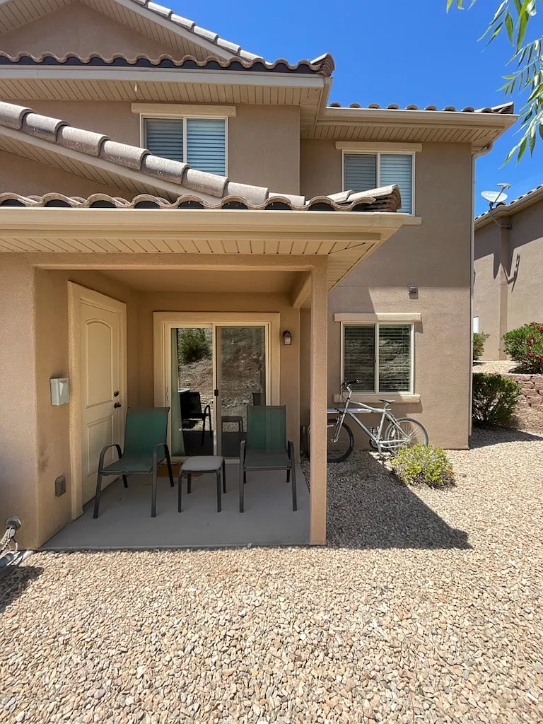 3 bed, 2.5 bath, 1475 sqft, $1,650 — Photo 2