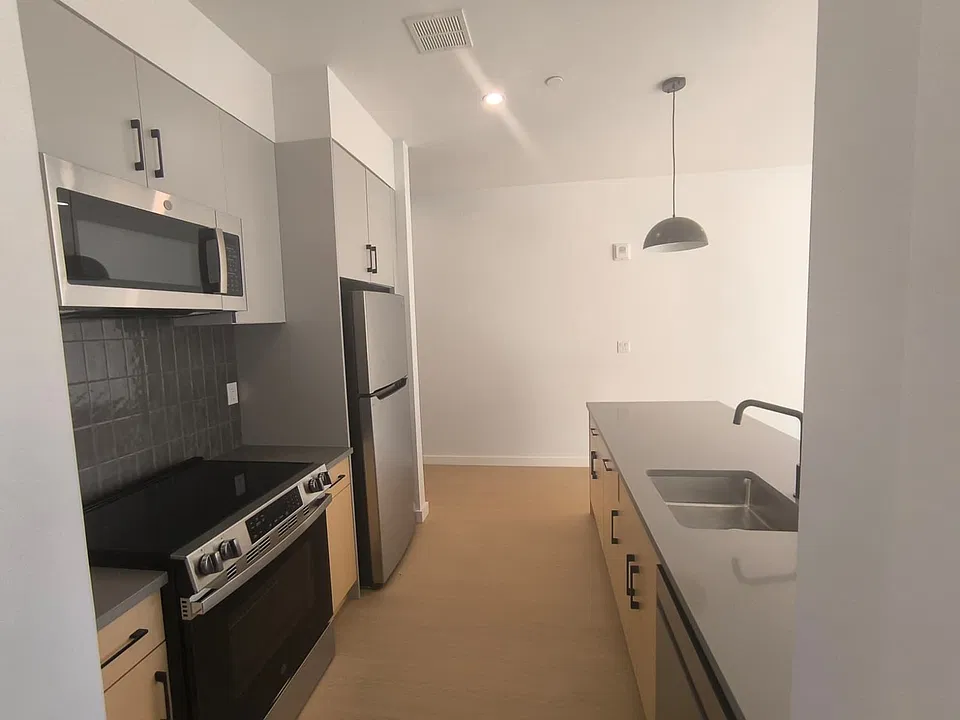 74 Webster St #36E