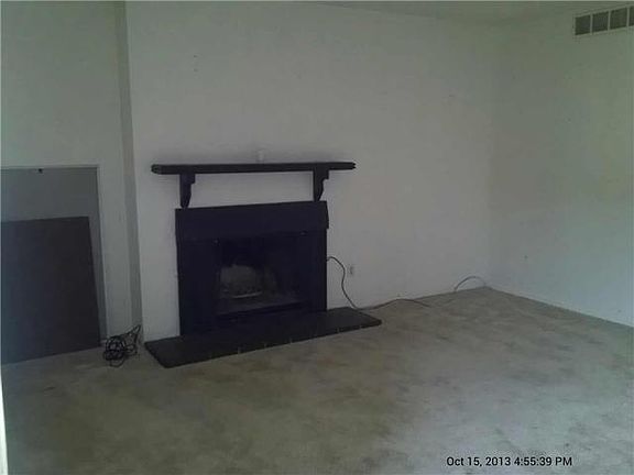 2nd image of 4431 S Lowell Blvd