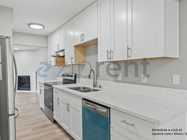 1804 Holland Dr — Photo 13