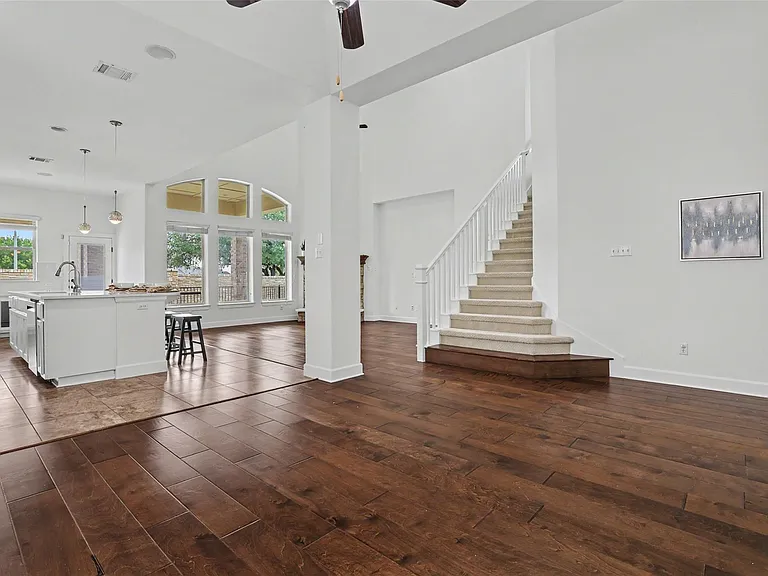 213 Southern Cross Dr — Photo 20