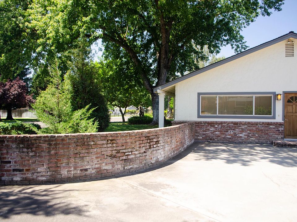 Rental enterance