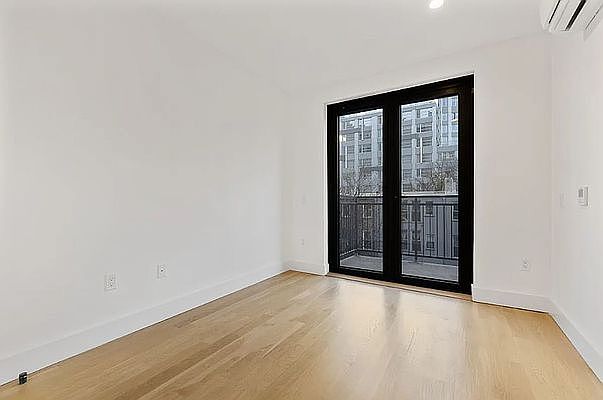 1st image of 260 Gold St APT 405