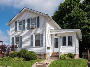 220 Dexter Ave APT 1, Elgin, IL 60120