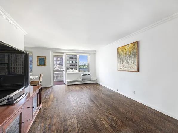 303 W 66th St APT 10CW, New York, NY 10023
