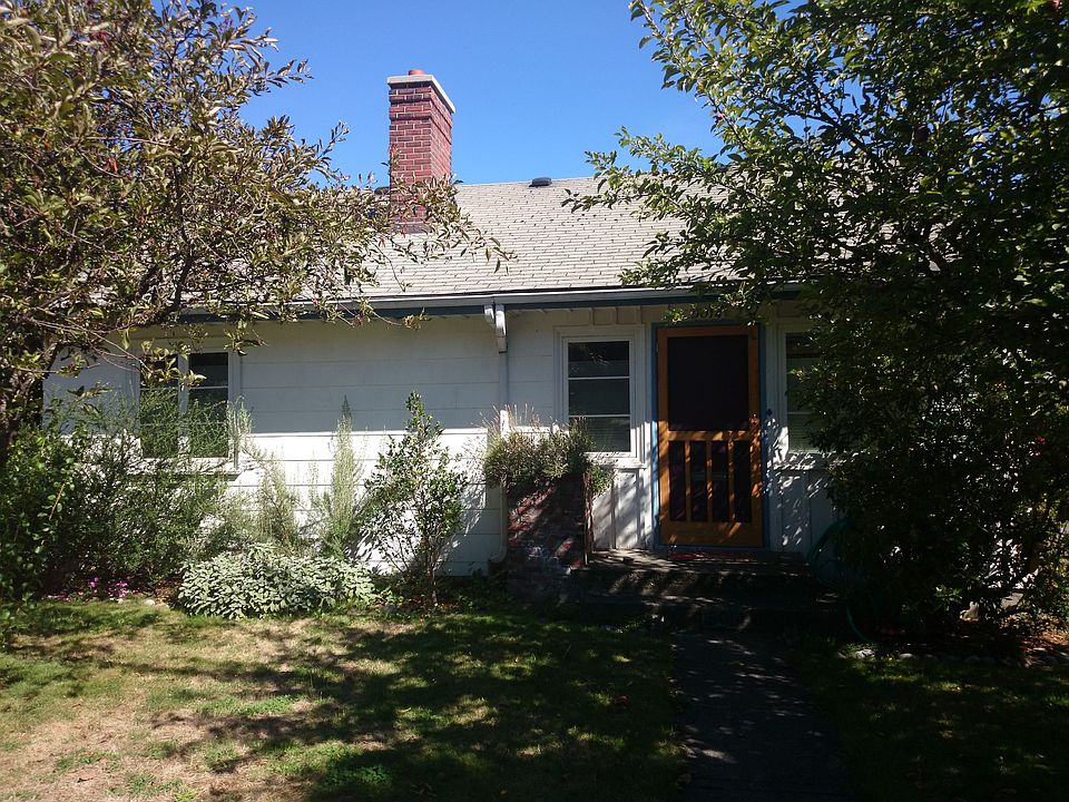 2nd image of 5014 36th Ave NE