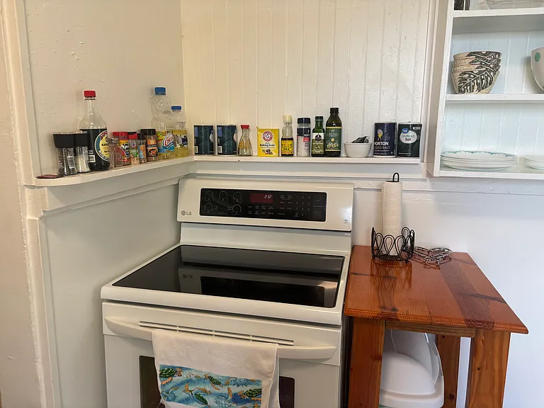 219 Ululani St — Photo 11