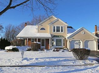 1694 Gibson Dr, Elk Grove Village, IL 60007