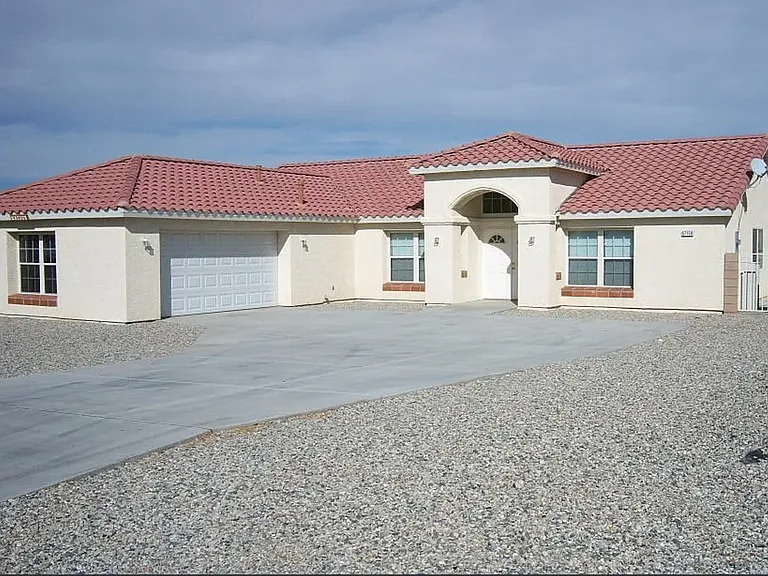 57158 Millstone Dr — Photo 1