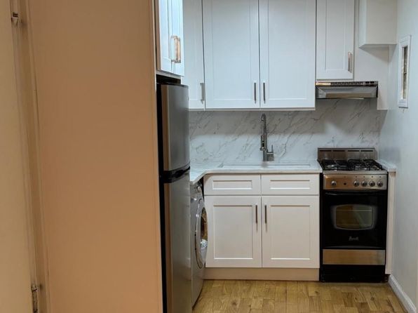 131 E 15th St #1CC