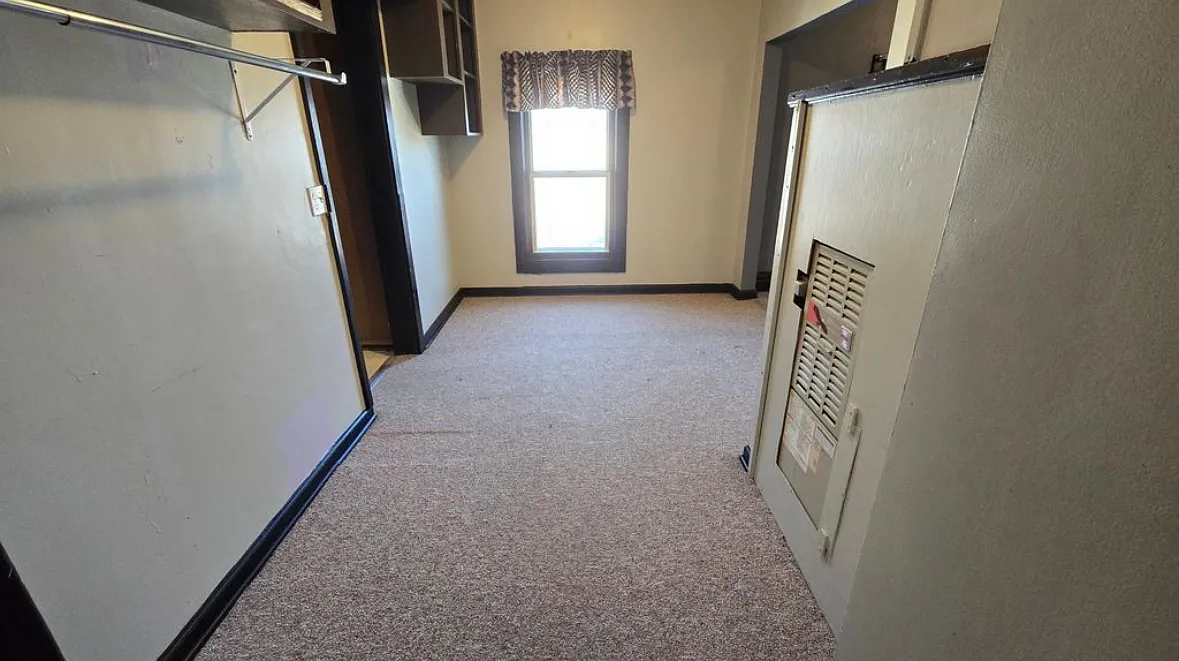 2 bed, 1.5 bath, $1,050 — Photo 4