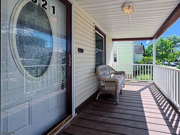 4th image of 621 Palisade Rd