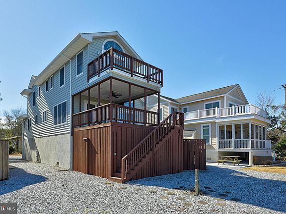 3rd image of 6 Connor Ln