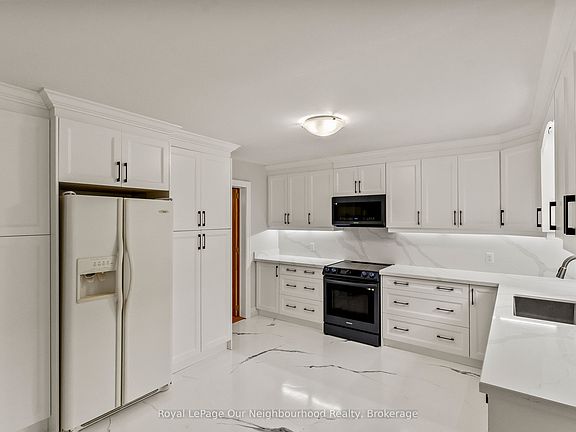 3rd image of 56 Glenabbey Dr