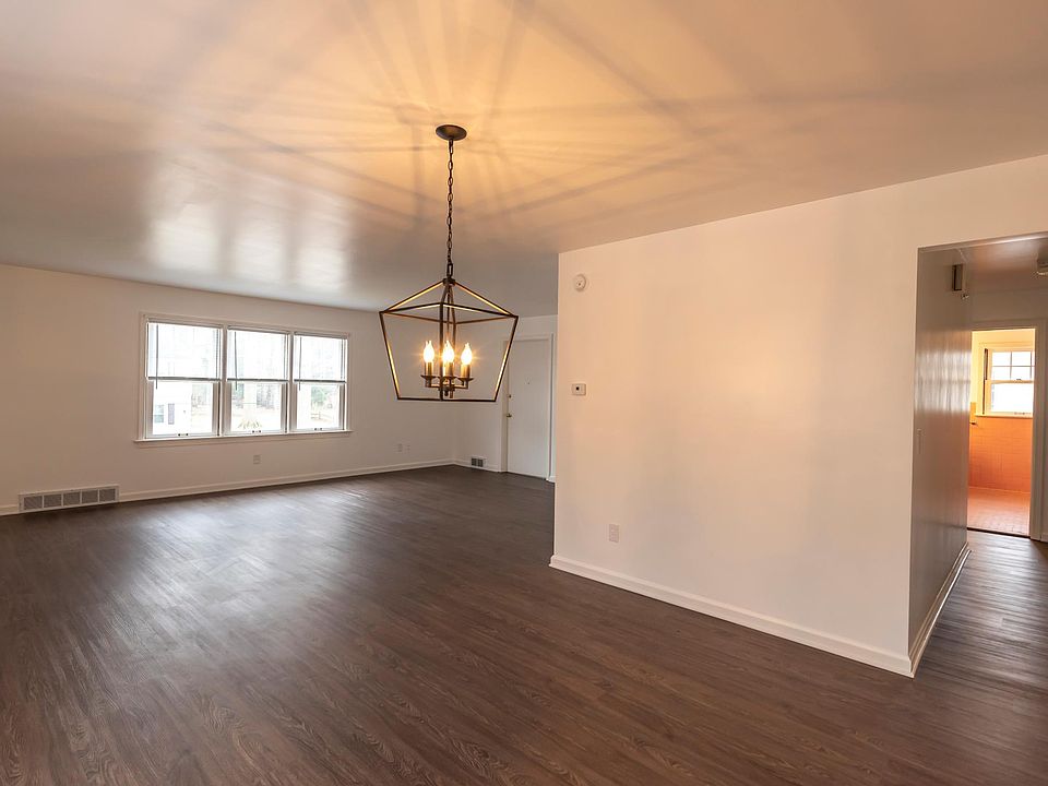 1st image of 1731 Oberlin Ct NW