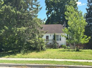614 Jarvis Rd, Sicklerville, NJ 08081