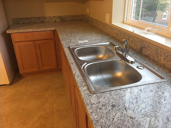 5th image of 150 N Waller Ave APT 3