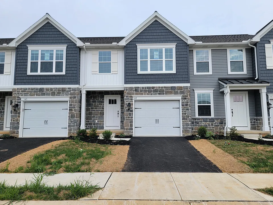 145 Beech Tree Ct