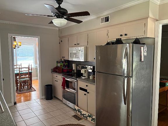 3rd image of 15 Reynolds Rd