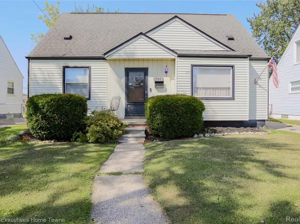 25841 Wiseman St, Roseville, MI 48066