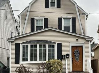 24815 89th Ave Floor 2, Bellerose, NY 11426