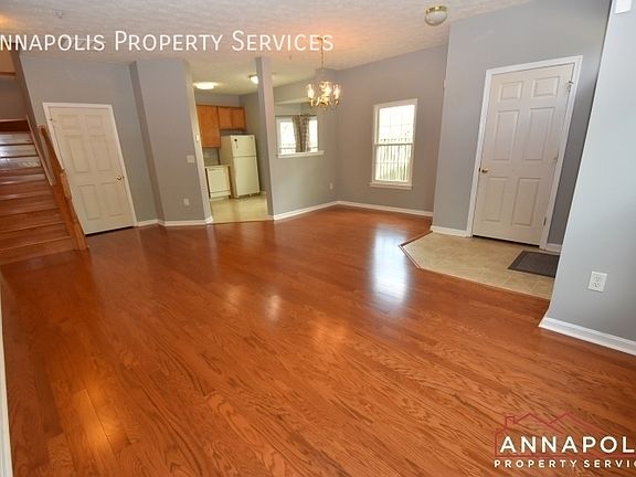 5th image of 8203 Barrington Ct