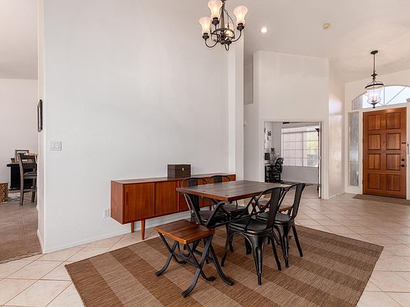 5th image of 251 E Appaloosa Ct