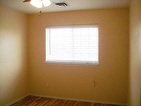 3rd image of 7403 SE Langwood St