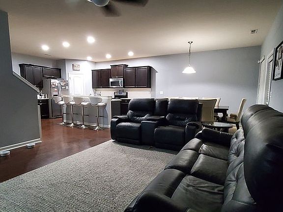 Living room/Kitchen 