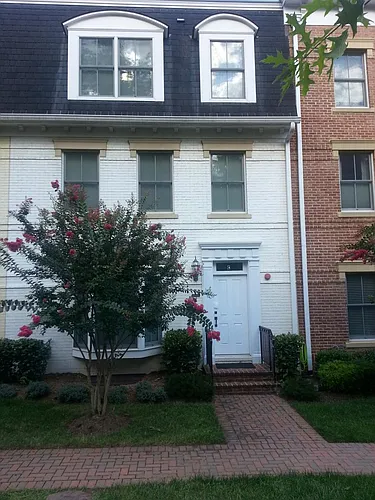1209 N Taft St Photo 1