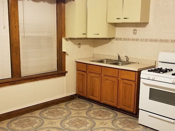 5th image of 2935 N Natchez Ave #1