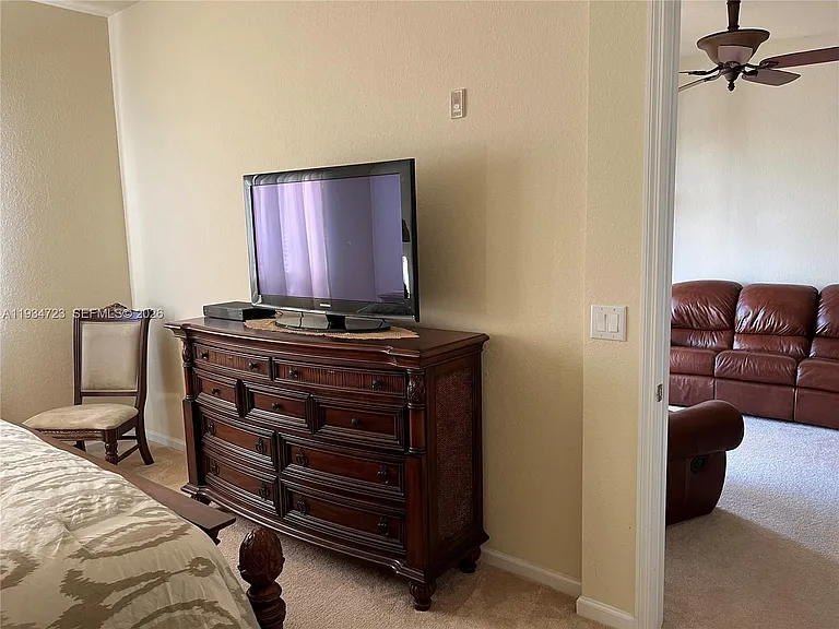 3500 Oaks Clubhouse Dr #308 — Photo 30